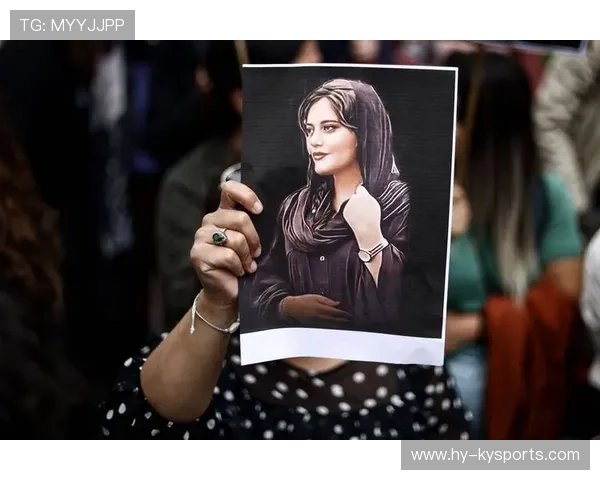 伊朗传统马术赛事“Chovgan”在2024年成功举办，吸引众多观众参与。，伊朗马种